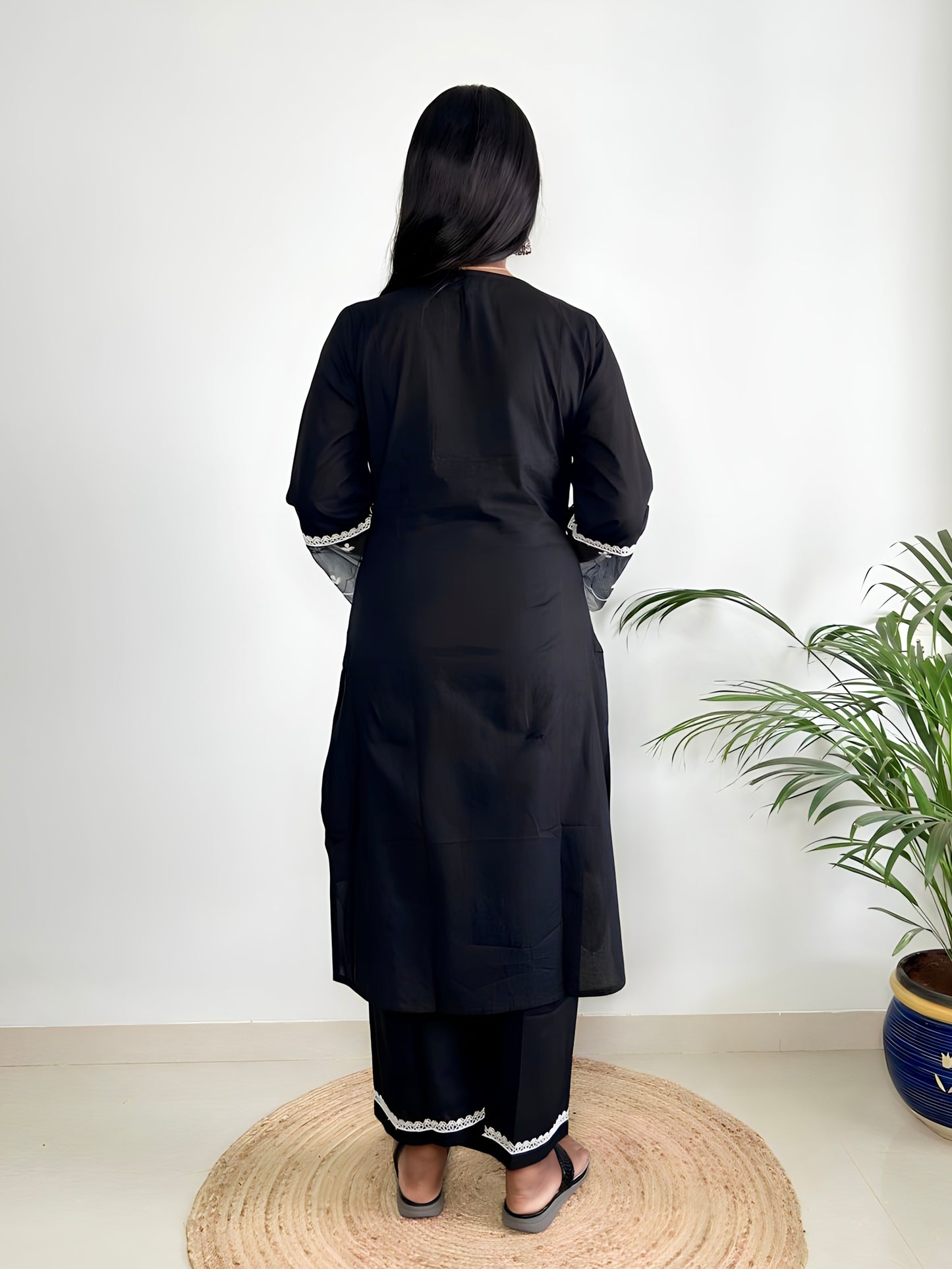 Floral Embroidery Kurta Set